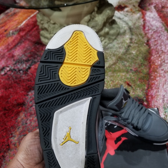 Cool Grey Air Jordan 4 Retro (GS) - Picture 3 of 4